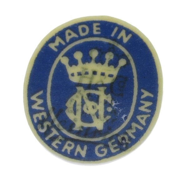 Sir WINSTON CHURCHILL Plate 1874-1965 Porcelain Collectible 10 inches - Picture 10 of 10